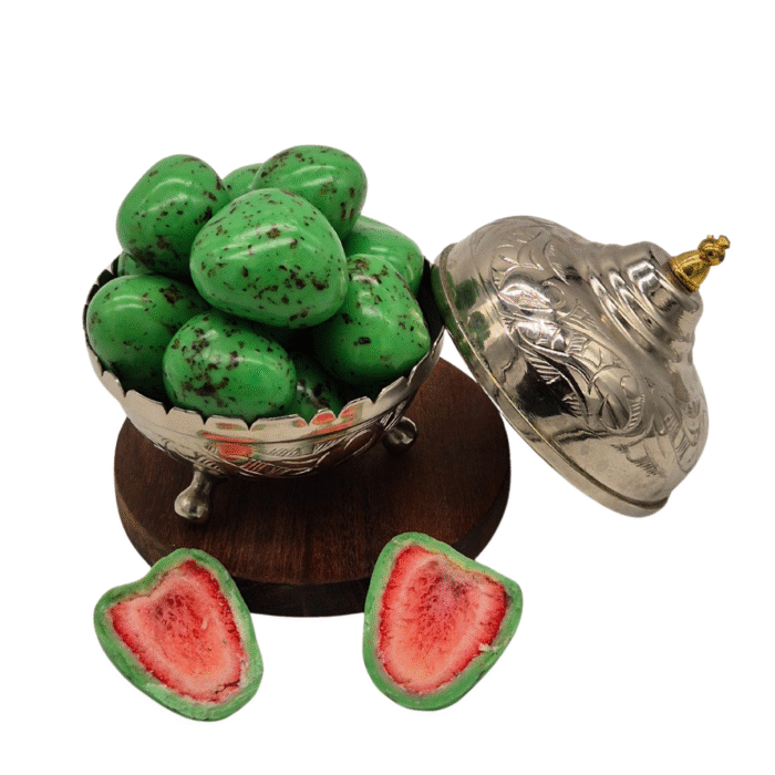 Gerçek Çilekli Yeşil Sütlü Çikolatalı Draje - Görsel 1